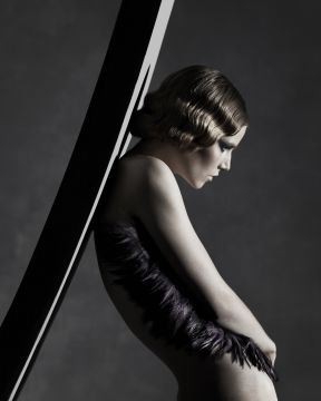 Albert WATSON (*1942, Scotland): Suvi Koponen, New York City – Christophe Guye Galerie