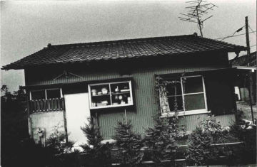 Daido MORIYAMA (*1938, Japan): Five Pictures (Shichogawara, Fuji City, Shizuoka Prefecture) – Christophe Guye Galerie
