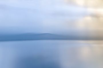 Dominique TEUFEN (*1975, Switzerland): Silence, from the series 'Rays of Light' – Christophe Guye Galerie