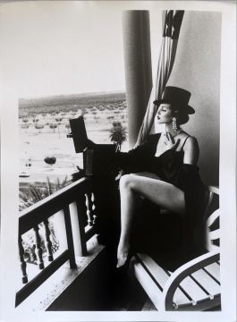 Ellen VON UNWERTH (*1954, Germany): Tango, Nadja Auermann, Marocco – Christophe Guye Galerie