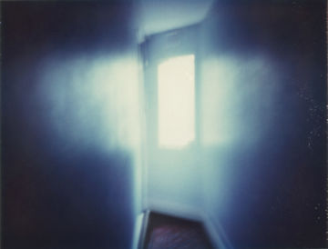 Emma SUMMERTON (*1970, Australia): Blue Hall, London – Christophe Guye Galerie