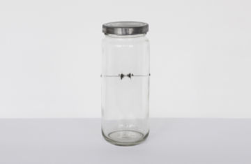 Esther MATHIS (*1985, Switzerland): 17mm – Maybe someday we will be two people meeting again for the first time – Christophe Guye Galerie