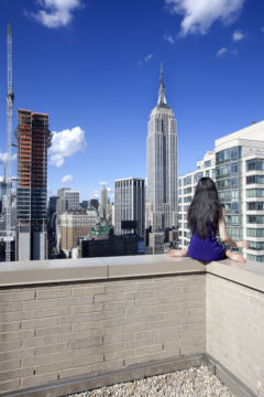 Jun AHN (*1981, South Korea): Self-Portrait (New York) – Christophe Guye Galerie