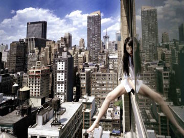 Jun AHN (*1981, South Korea) : Self-Portrait (New York) – Christophe Guye Galerie