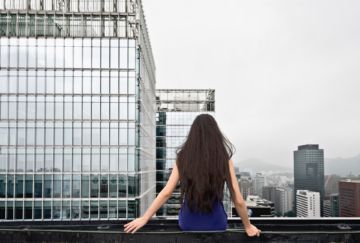 Jun AHN (*1981, South Korea): Self-Portrait (Seoul) – Christophe Guye Galerie