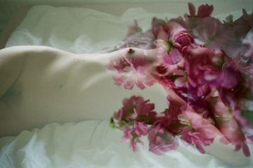 Lina SCHEYNIUS (*1981, Sweden): Amanda in London Summer 2016 – Christophe Guye Galerie