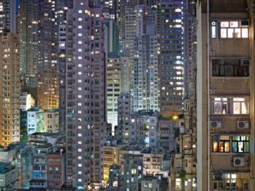 Michael WOLF (1954 – 2019, Germany) : Night #19 – Christophe Guye Galerie