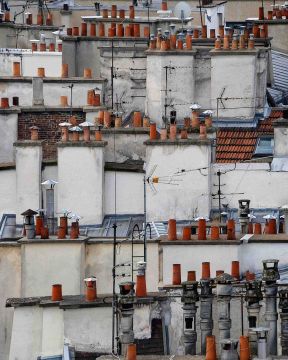 Michael WOLF (1954 – 2019, Germany): Paris Rooftops 06 – Christophe Guye Galerie