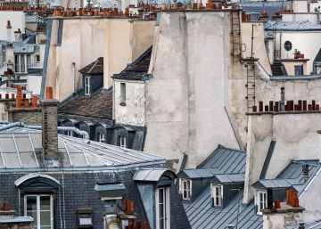 Michael WOLF (1954 – 2019, Germany): Paris Rooftops 12 – Christophe Guye Galerie