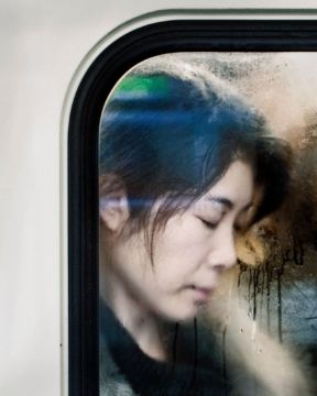 Michael WOLF (1954 – 2019, Germany): Tokyo Compression #145 – Christophe Guye Galerie