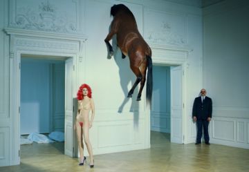 Miles ALDRIDGE (*1964, Great Britain): Untitled (after Cattelan) #3 – Christophe Guye Galerie