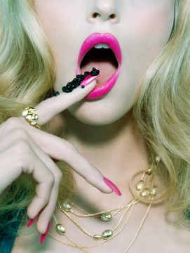 Miles ALDRIDGE (*1964, Great Britain): The Pure Wonder #1 – Christophe Guye Galerie