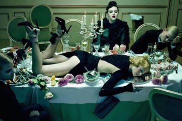 Miles ALDRIDGE (*1964, Great Britain): Dinner Party #5 – Christophe Guye Galerie
