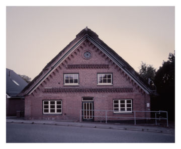 Roger EBERHARD (*1984, Switzerland): Untitled (Haus #125) – Christophe Guye Galerie