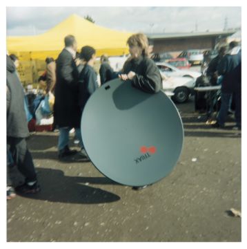 Stephen GILL (*1971, Great Britain): Untitled, from the series 'Hackney Wick' – Christophe Guye Galerie