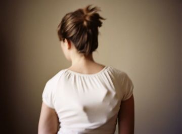 Anni LEPPÄLÄ (*1981, Finnland): Shirt (Hand) – Christophe Guye Galerie