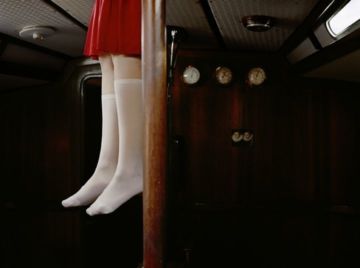 Anni LEPPÄLÄ (*1981, Finnland): Two Daughters (In The Boat) – Christophe Guye Galerie