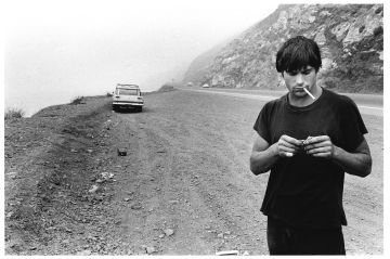 Anthony FRIEDKIN (*1949, America): Clockwork Malibu, Rick Dano on P.C.H., Malibu, California, U.S.A. – Christophe Guye Galerie