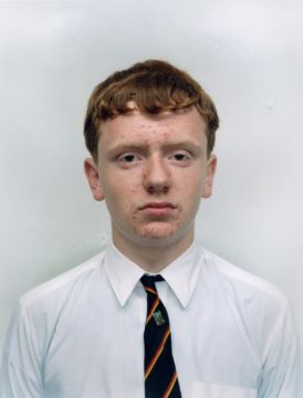 Rineke DIJKSTRA (*1959, Netherlands): The Nugent R.C. Hightschool, Liverpool, England, November 11 1994 – Christophe Guye Galerie