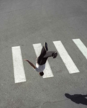 Denis DARZACQ (*1961, France) : La Chute, Sans Titre N° 12 – Christophe Guye Galerie