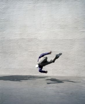 Denis DARZACQ (*1961, France) : La Chute, Sans Titre N° 13 – Christophe Guye Galerie