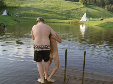 Lucas FOGLIA (*1983, America): Bhajan Wrestling, North Carolina, from the series 'A Natural Order' – Christophe Guye Galerie